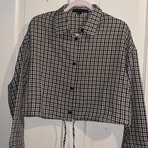 Cropped Flannel - Picture 1 of 5